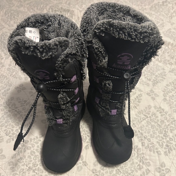 Gently used little girls Kamik snow boots - Picture 3 of 3